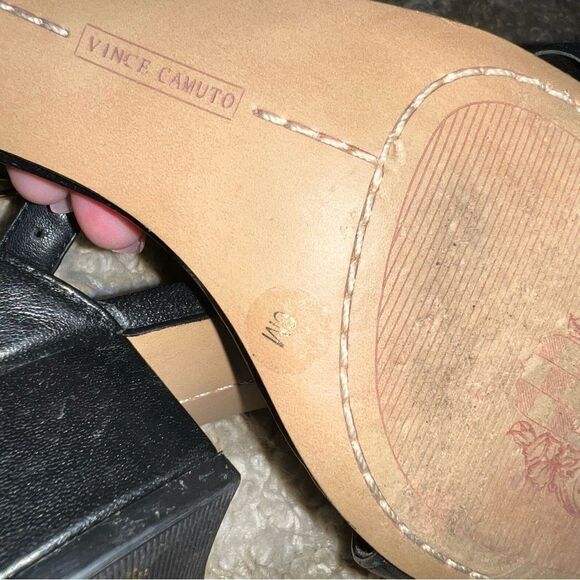 Vince Camuto size 6 flat - Picture 6 of 6